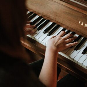 https://puneschoolofmusic.com/wp-content/uploads/2022/05/jordan-whitfield-BhfE1IgcsA8-unsplash-scaled-300x300.jpg